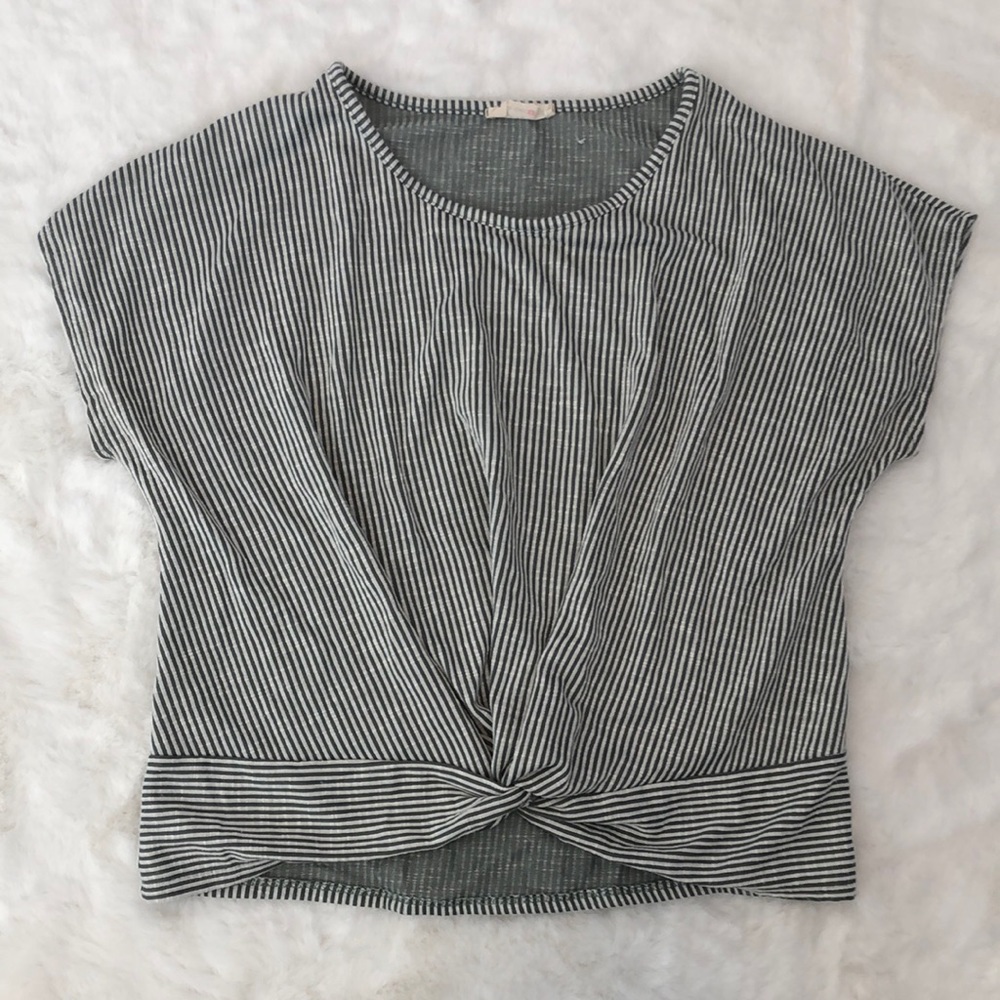 Love Wins Womens Cropped Blouse Size S